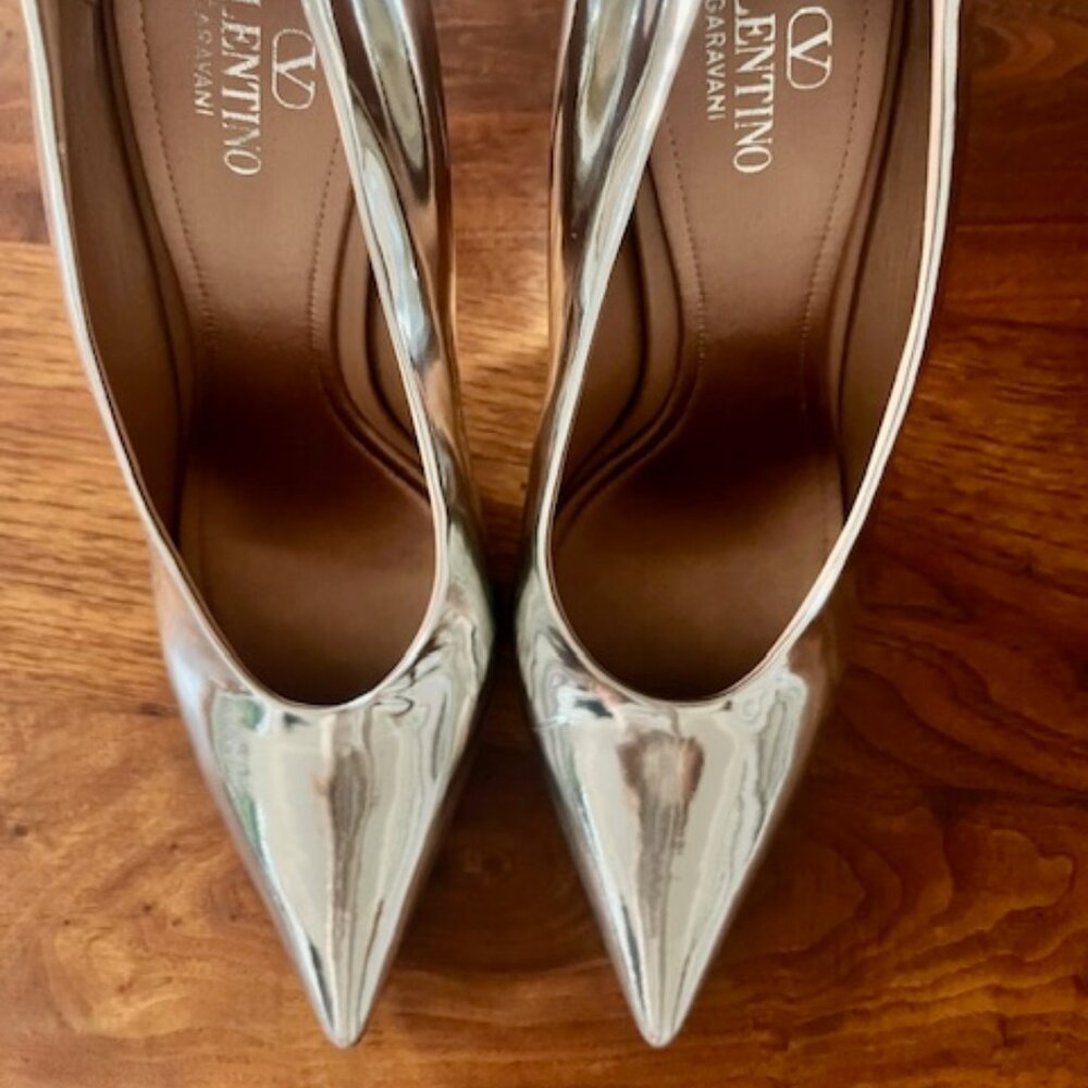 Valentino Patent Leather Pumps, Size IT 40